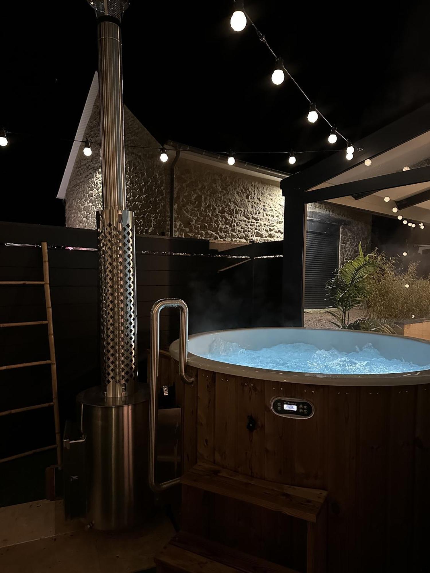 Le Lodge Spa Saint-Laurent-d'Andenay Экстерьер фото